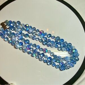 Vintage triple strand blue crystal beads necklace